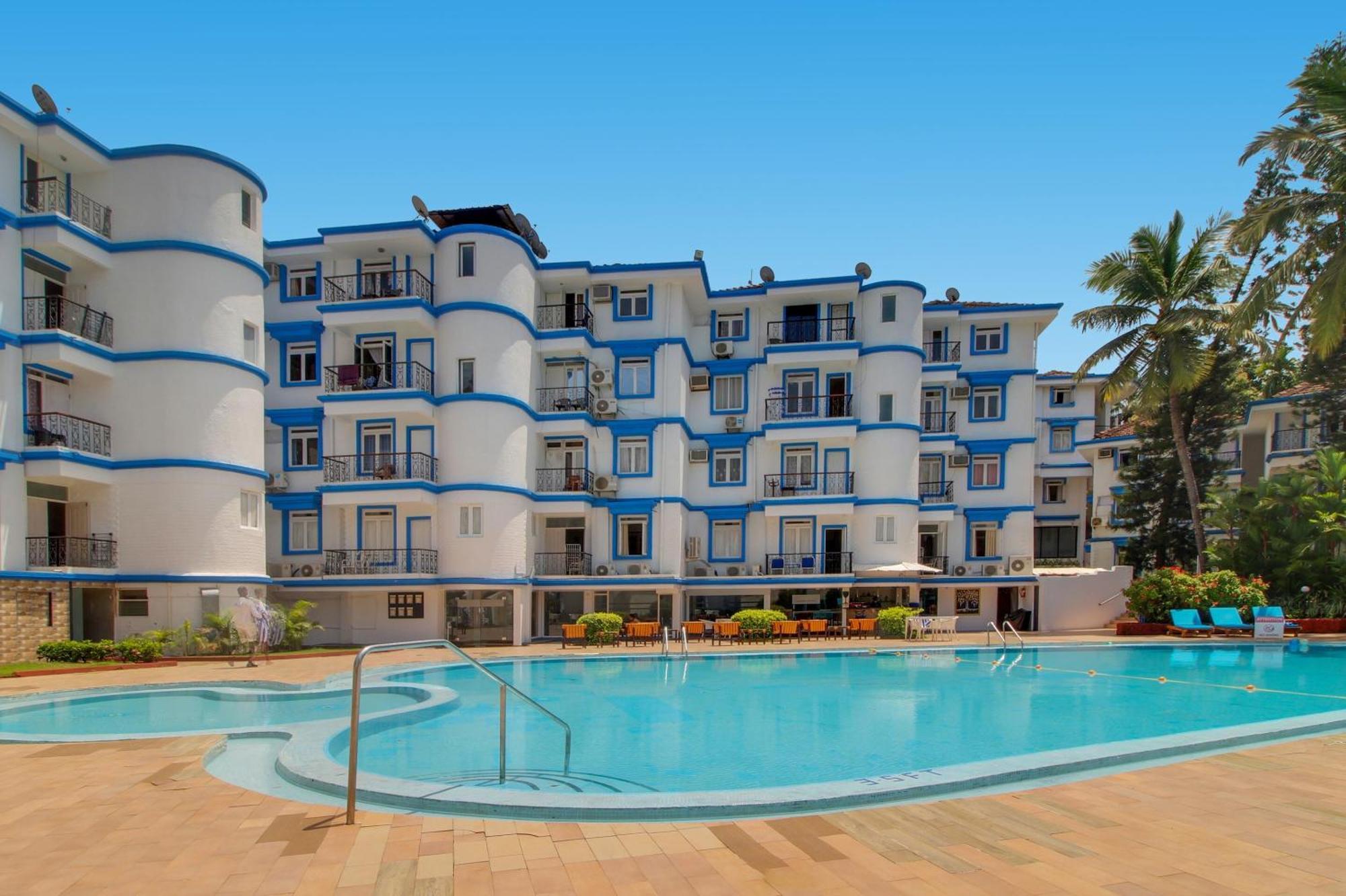Capital O Royale Palms Hotel Бенаулим Екстериор снимка