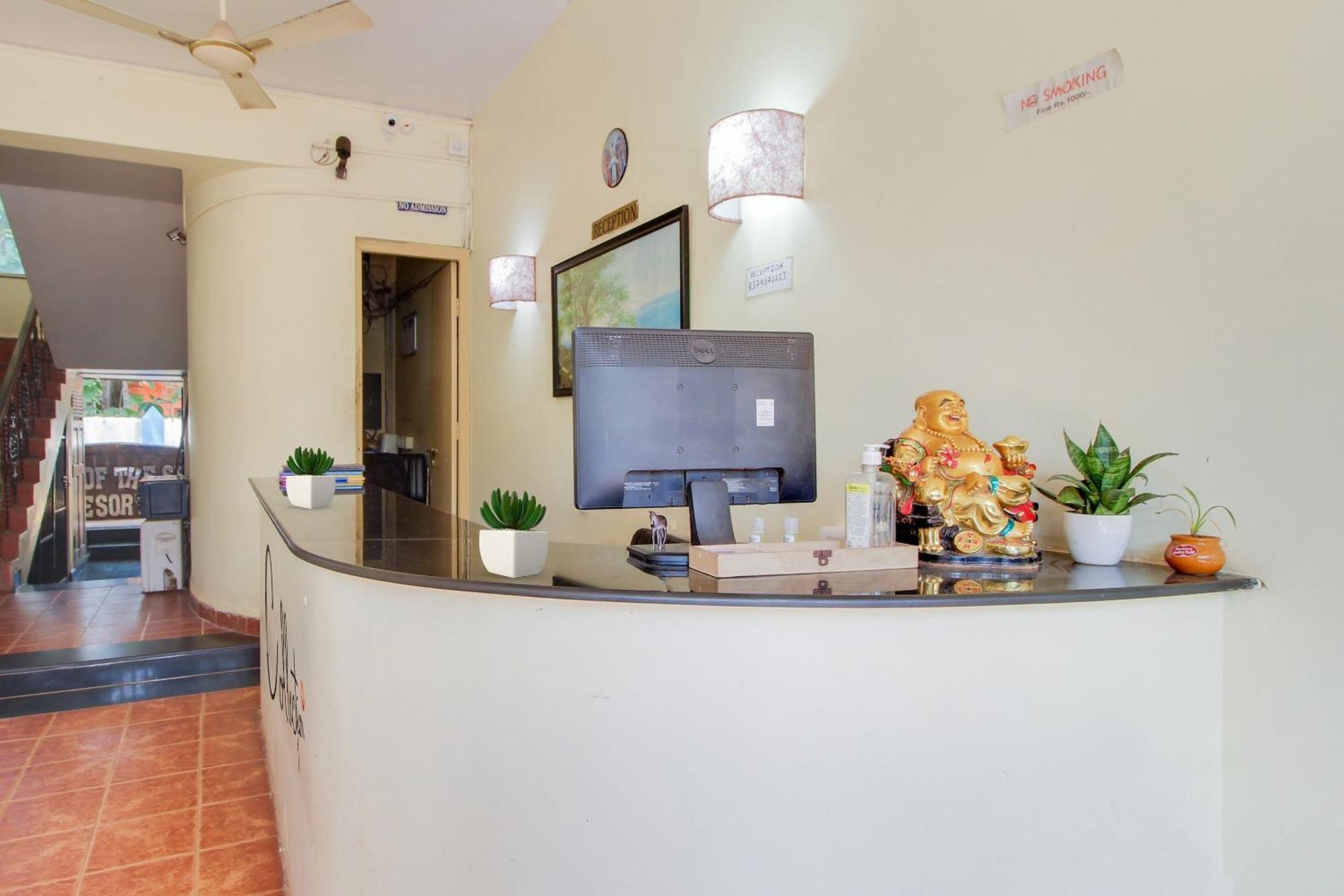 Capital O Royale Palms Hotel Бенаулим Екстериор снимка