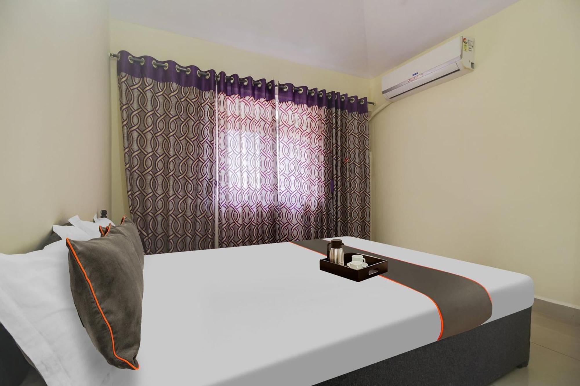 Capital O Royale Palms Hotel Бенаулим Екстериор снимка